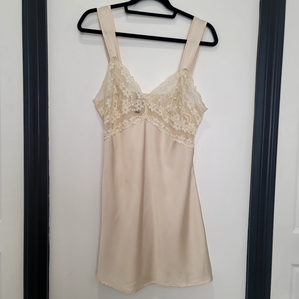 LIONESS Bel Air Mini Silk Satin Lace Dress Size L - Picture 15 of 17
